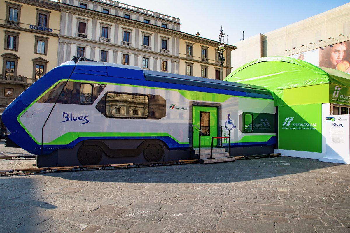 Gruppo FS Italiane: Trenitalia presenta “Blues”, il suo primo treno ibrido