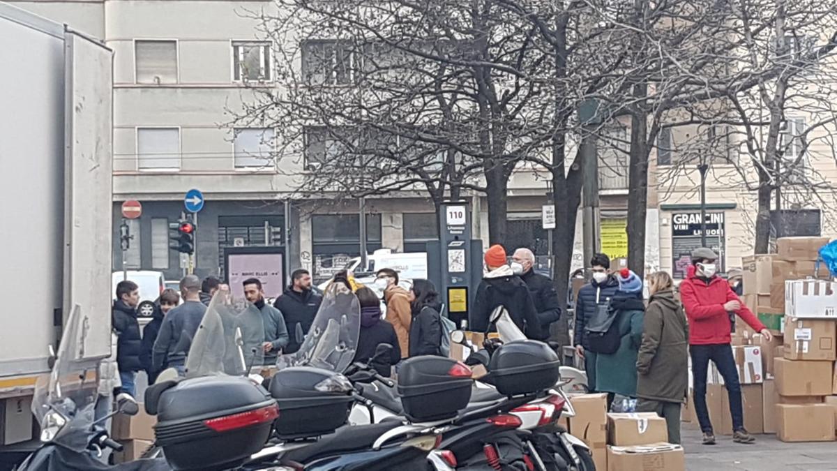 Ucraina, parte la raccolta di beni. I punti con camion e volontari a Milano