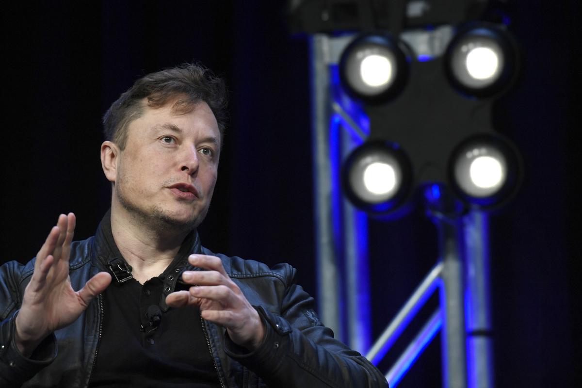 Tesla, Elon Musk conquista anche Berlino: via libera alla gigafactory da 5mld Tesla, Elon Musk conquista anche Berlino: via libera alla gigafactory da 5mld