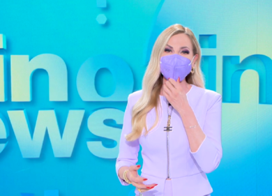 Federica Panicucci, mascherina in diretta tv: “È la normativa”. Ecco perché