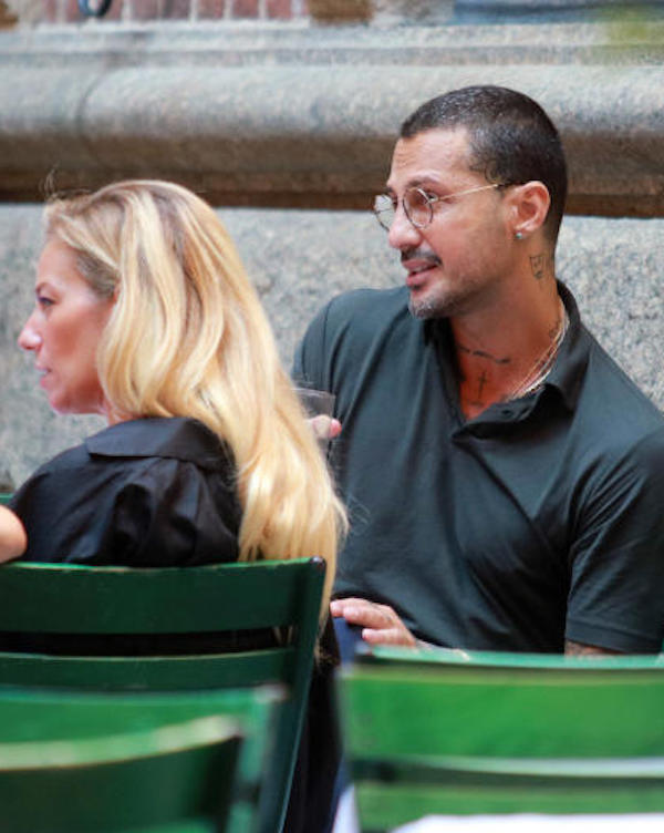 Fabrizio Corona è pronto a combattere in Ucraina e “morire in gloria”