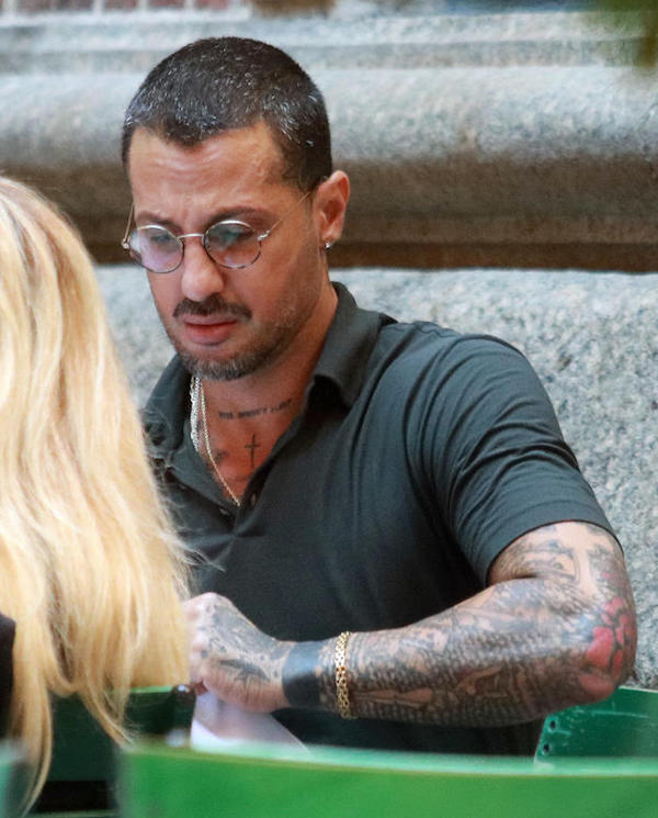 Fabrizio Corona è pronto a combattere in Ucraina e “morire in gloria”