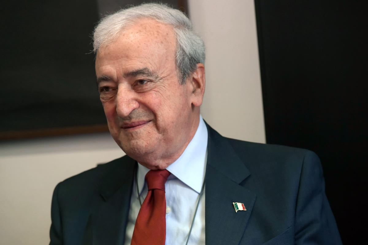 Forza Italia, morto l’ex ministro Antonio Martino. E’ stato la tessera n°2 Forza Italia, morto l’ex ministro Antonio Martino. E’ stato la tessera n°2