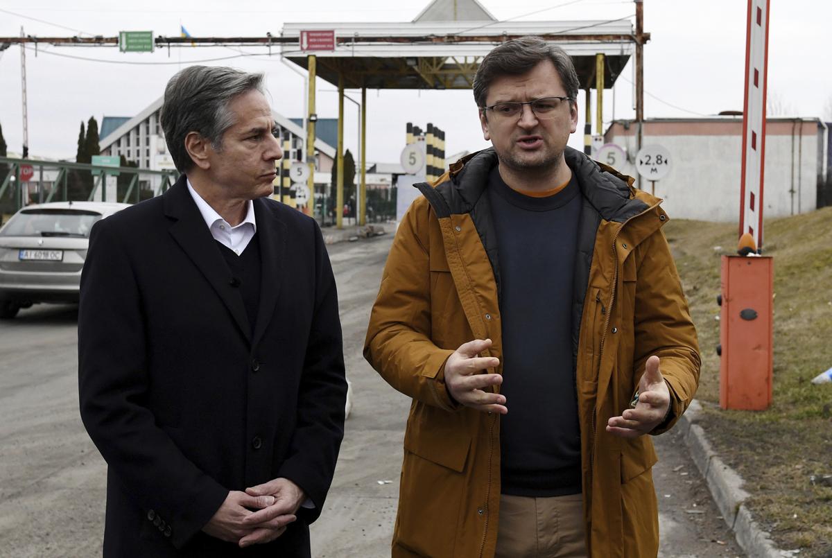 Guerra Ucraina, fase 2. Piani Usa: caccia e Zelensky in esilio in Polonia Guerra Ucraina, fase 2. Piani Usa: caccia e Zelensky in esilio in Polonia