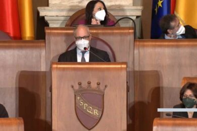 Gualtieri e la giunta Pd sotto esame: 300 obiettivi per Roma in 180 giorni