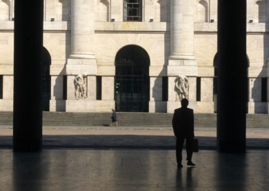 Guerra Ucraina, volatilità sovrana in Borsa. Milano ancora giù. Gas a 227€