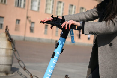 Helbiz rinnova la flotta di monopattini a Torino