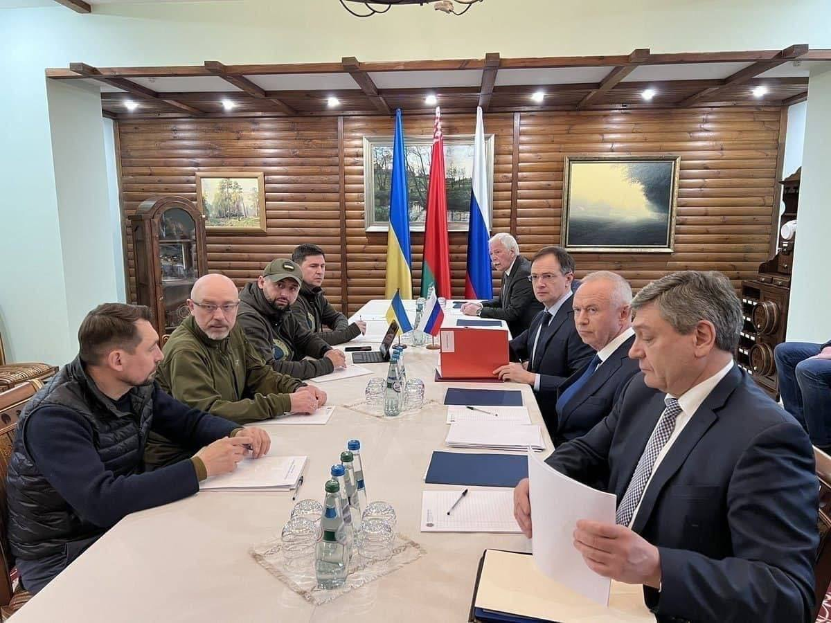 Ucraina-Russia, terzo round di colloqui: “Non all’altezza delle aspettative”