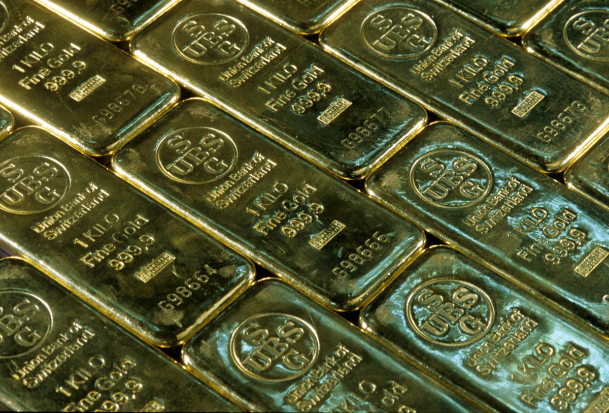 Oro, la guerra spinge in alto i prezzi: sarà l’unico bene rifugio del futuro Oro, la guerra spinge in alto i prezzi: sarà l’unico bene rifugio del futuro