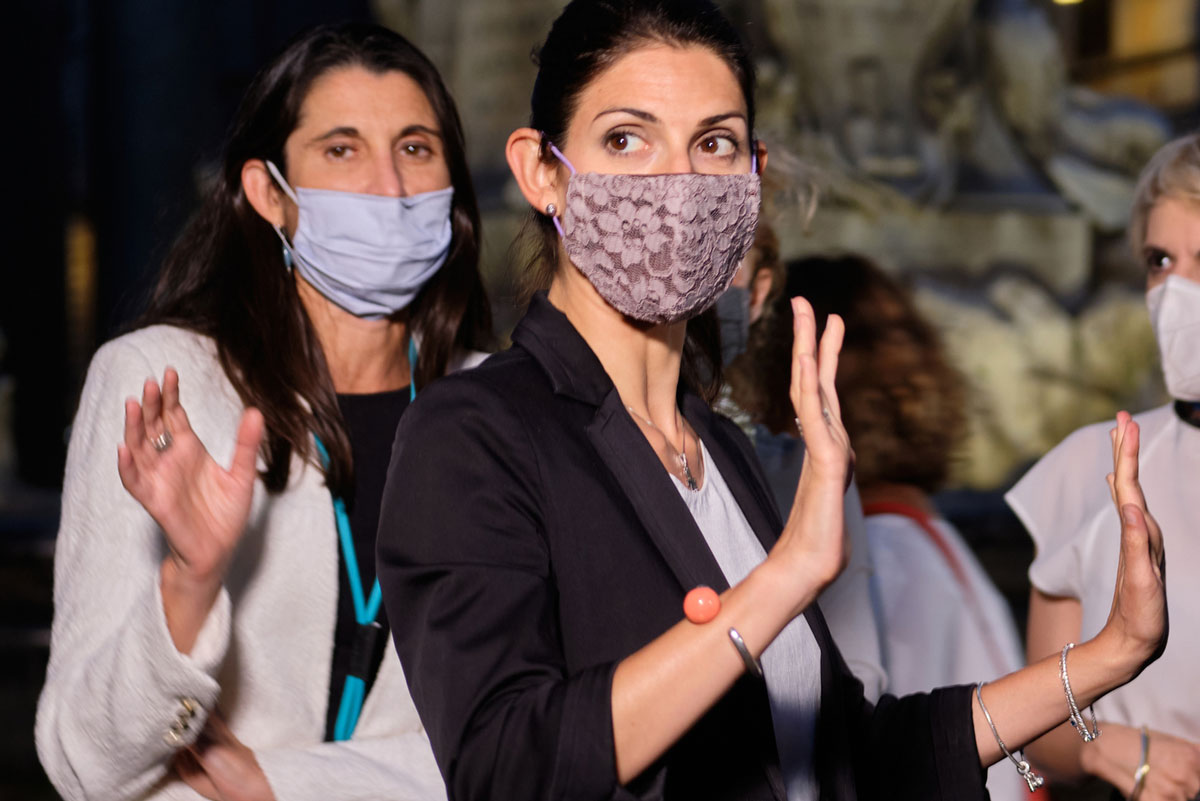 Raggi choc: “Utili di Acea per ridurre il caro bolletta delle famiglie romane”