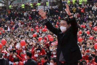 Guerra Ucraina, Corea secondo fronte? Seul al voto, Kim accarezza i missili