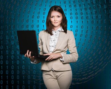 Unicredit scommette sulle donne: nuovi percorsi per le imprenditrici tech