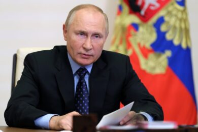 Ucraina, la parola di chi comanda al Cremlino non vale un soldo bucato