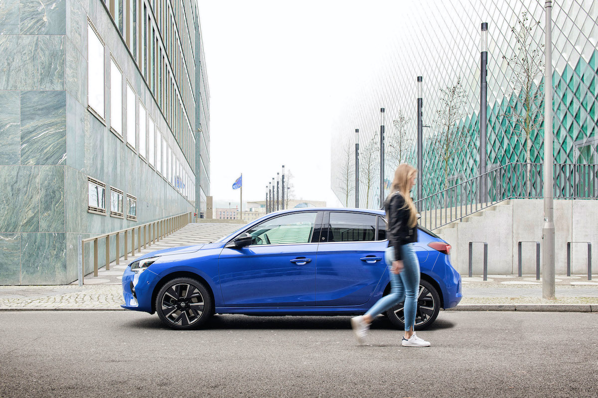 Opel, la tecnologia al servizio della sicurezza Opel, la tecnologia al servizio della sicurezza