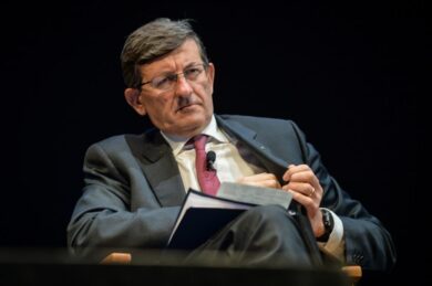 Intelligenza artificiale, Colao: “Mercato italiano vale solo 380 milioni”