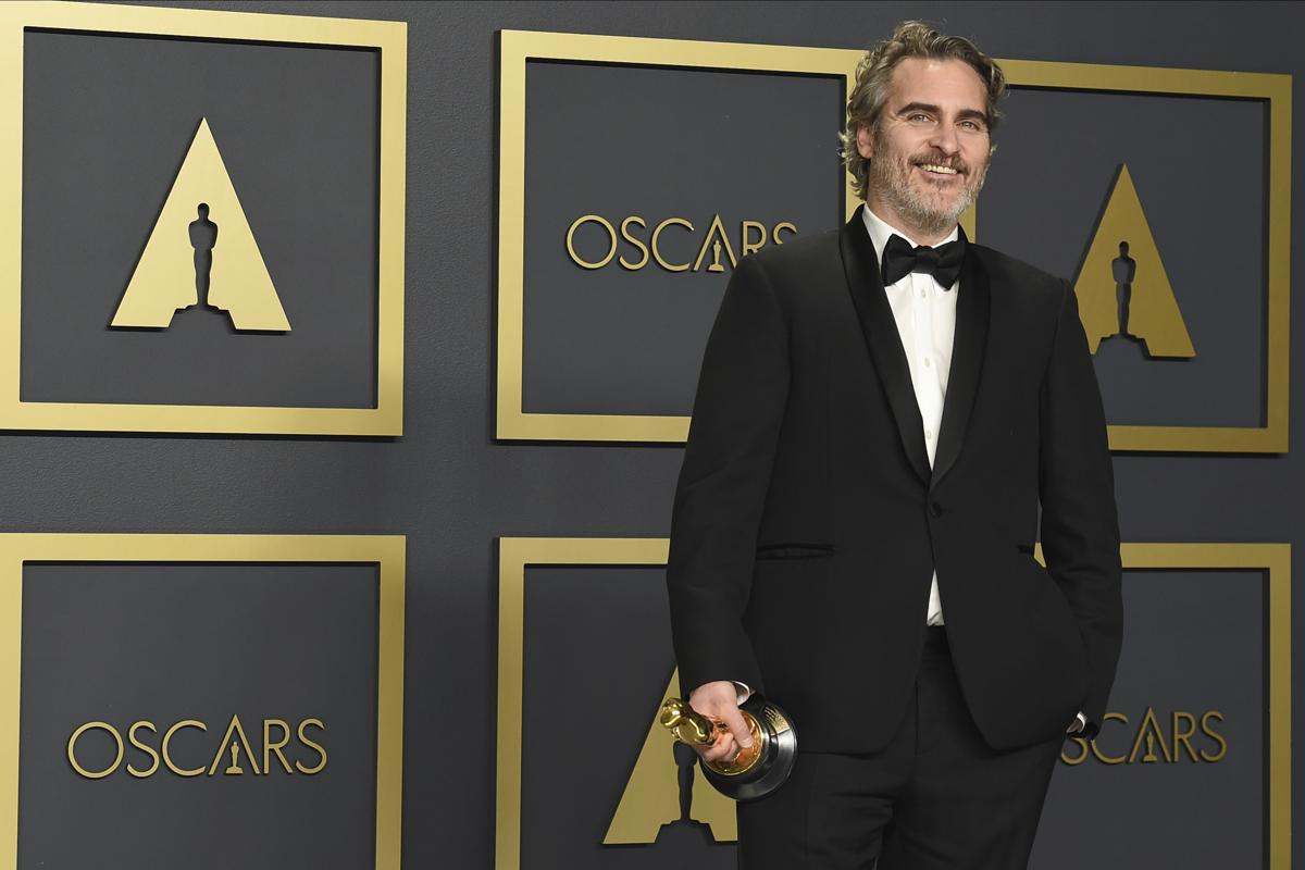 Joaquin Phoenix è Napoleone nelle prime foto rubate dal set di Ridley Scott