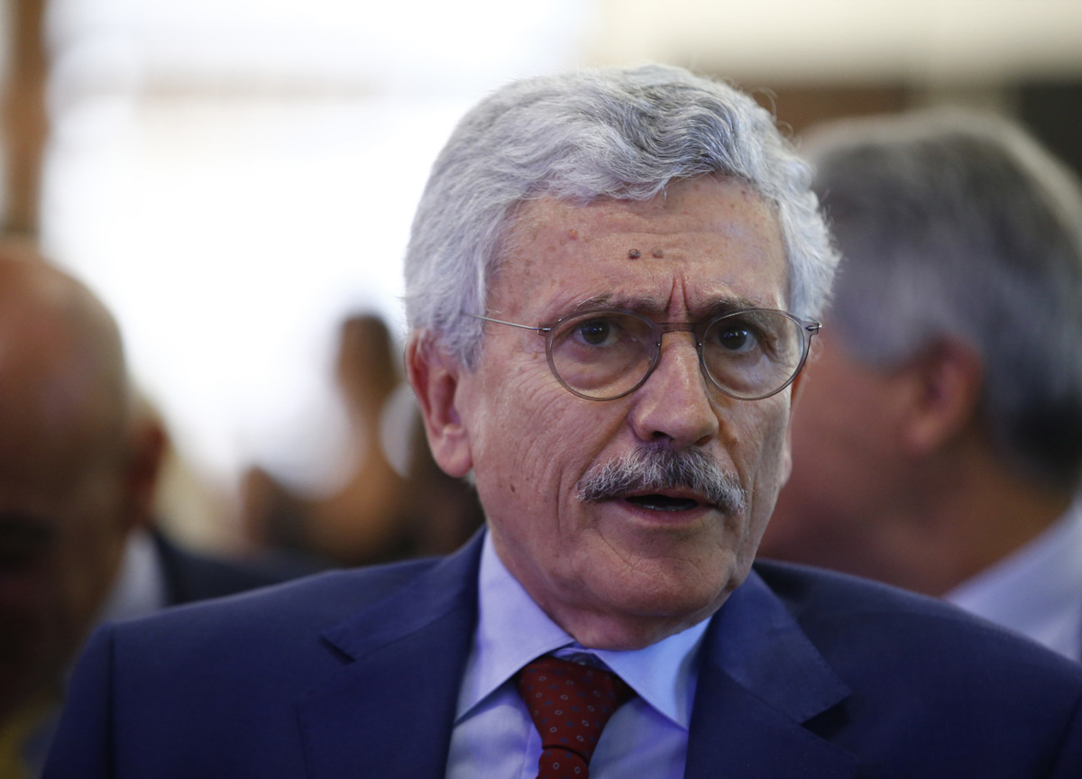 Caso D’Alema, resa dei conti nel gruppo Leonardo. E spunta un altro broker Caso D’Alema, resa dei conti nel gruppo Leonardo. E spunta un altro broker