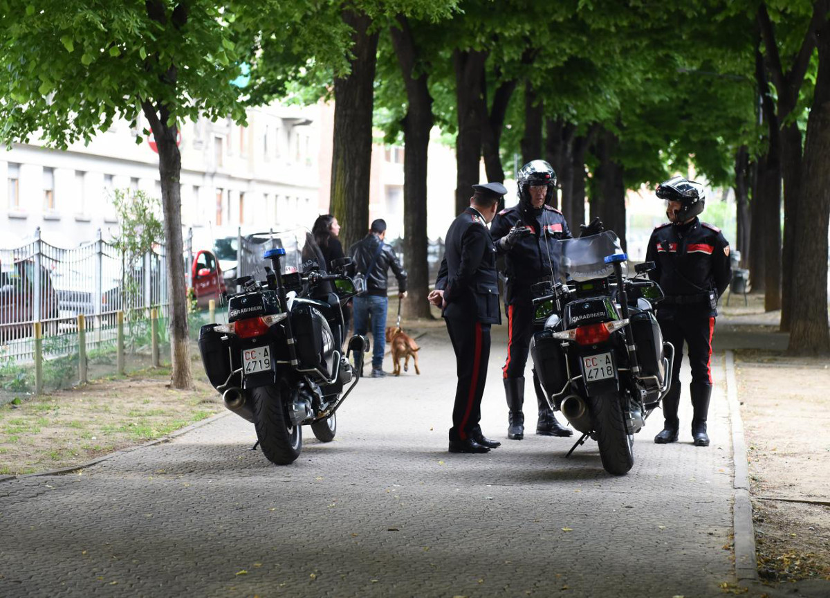Baby gang a Roma: droga, rapine e vessazioni. Il ragazzino salvato dalla madre Baby gang a Roma: droga, rapine e vessazioni. Il ragazzino salvato dalla madre