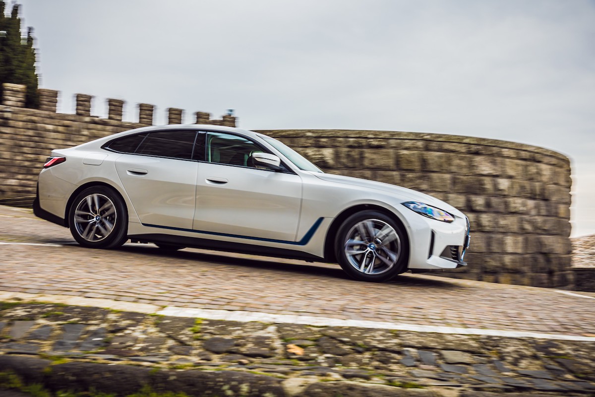 BMW lancia I4, il suo primo modello puramente elettrico