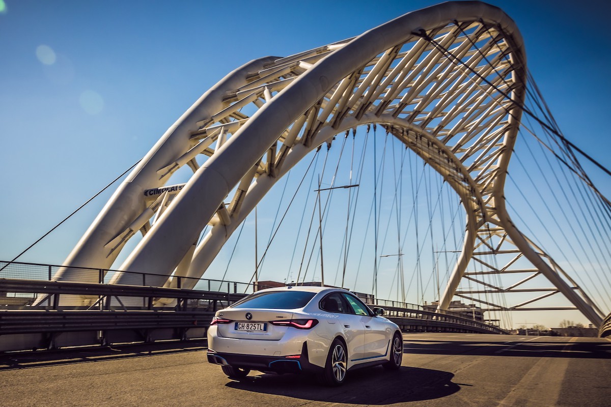 BMW lancia I4, il suo primo modello puramente elettrico
