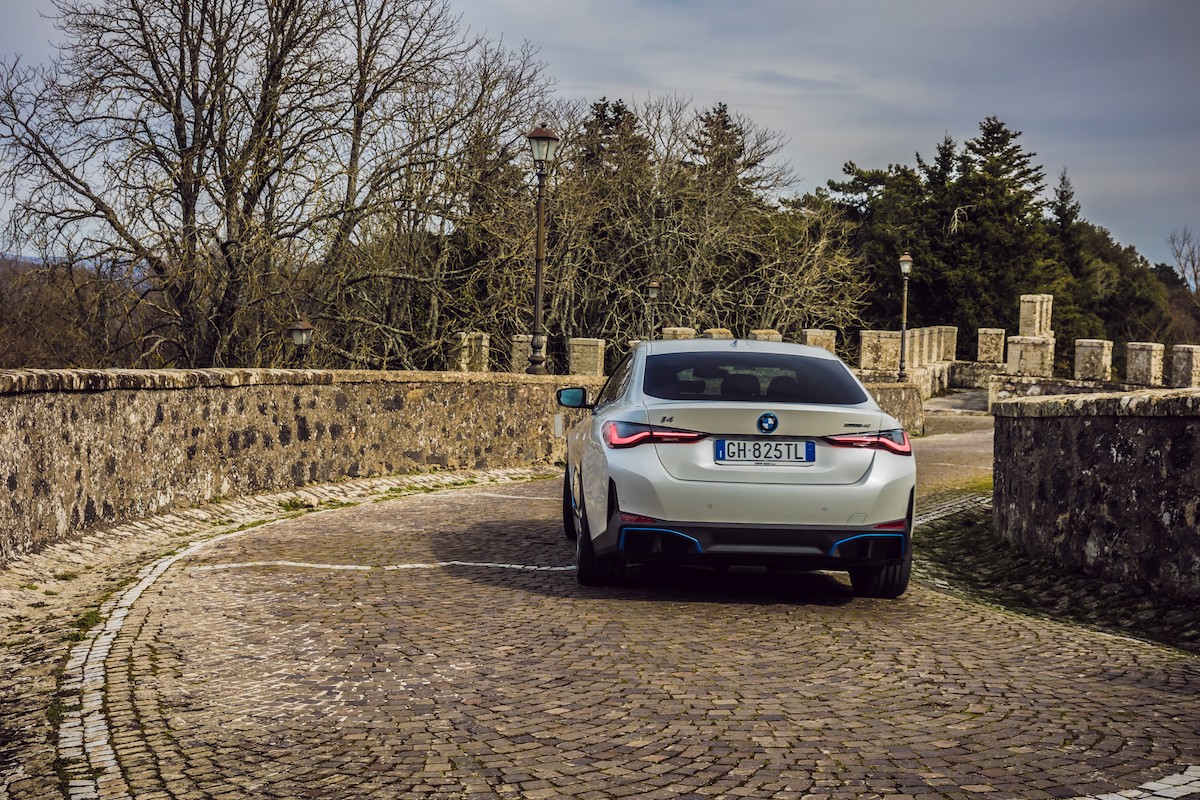 BMW lancia I4, il suo primo modello puramente elettrico