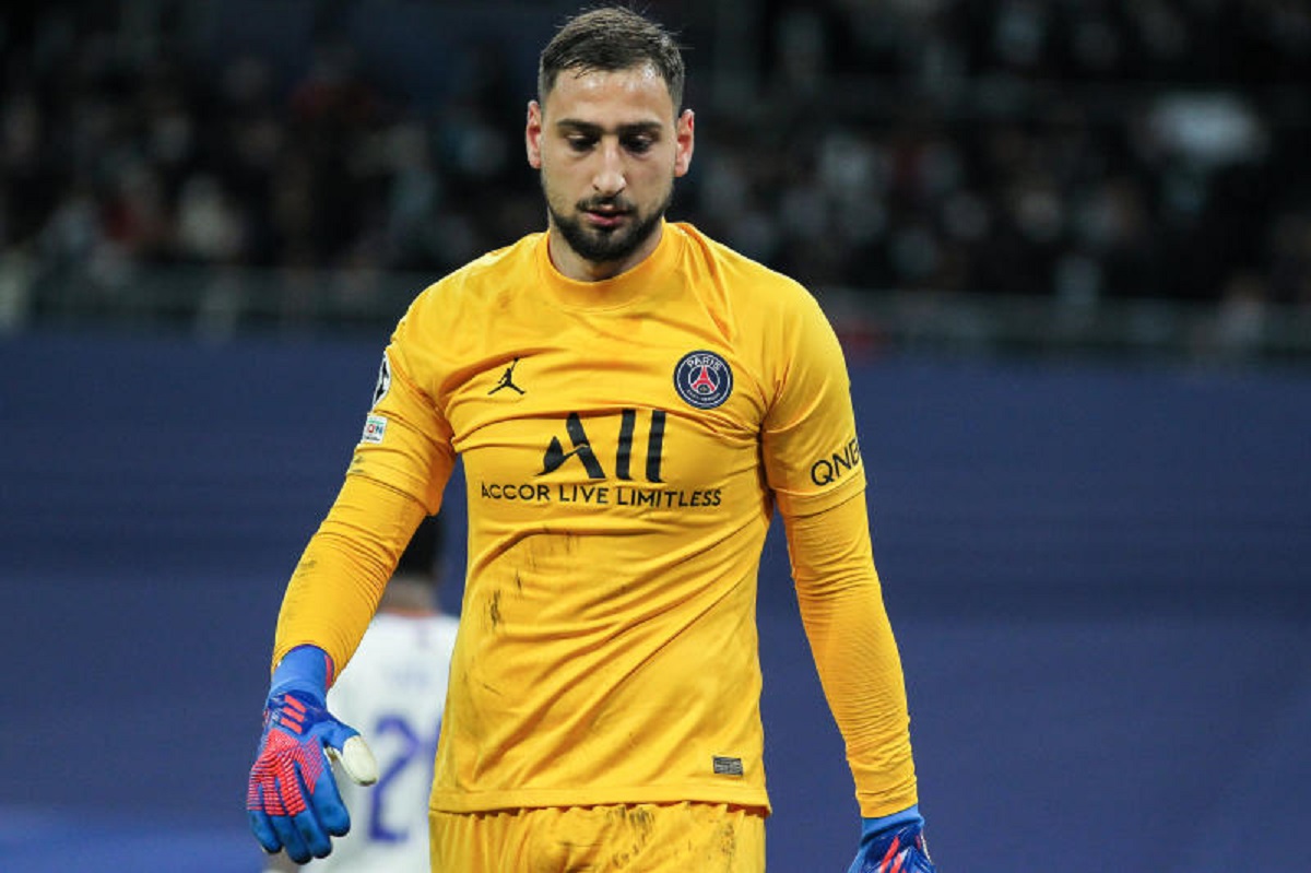 Real-PSG, disastro Donnarumma: prima la papera poi la rissa con Neymar Real-PSG, disastro Donnarumma: prima la papera poi la rissa con Neymar