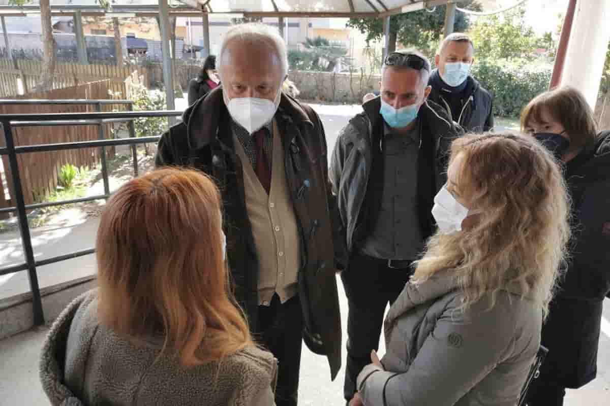 Dalla guerra a nuova vita. Bambina ucraina accolta in classe a Fiumicino Dalla guerra a nuova vita. Bambina ucraina accolta in classe a Fiumicino