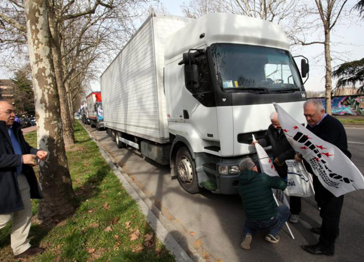 Carburanti, “Gasolio a 3 euro al litro? Effetti devastanti per molte attività” Carburanti, “Gasolio a 3 euro al litro? Effetti devastanti per molte attività”