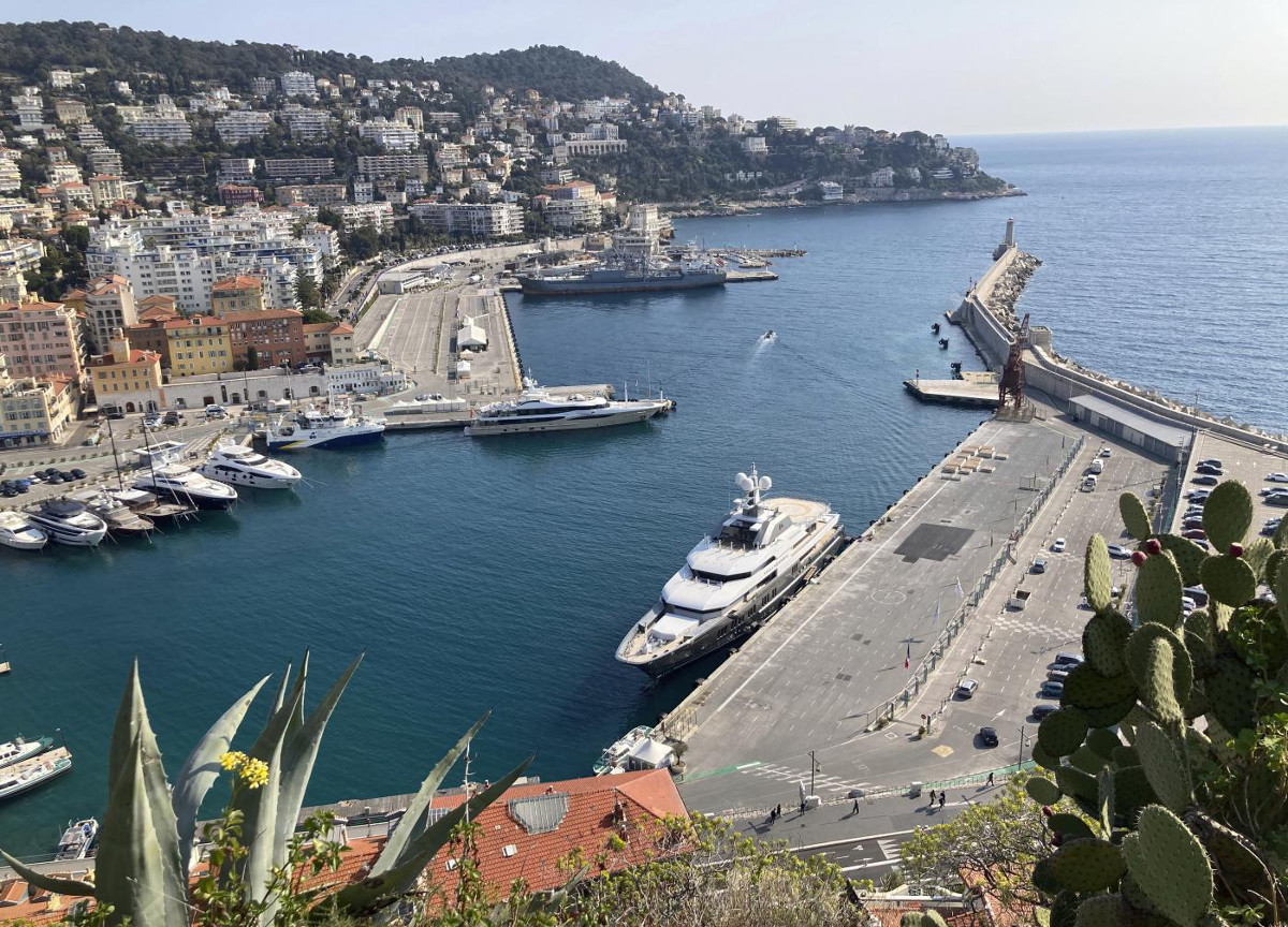 Yacht Putin, nuovi indizi dagli 007 americani: “É davvero dello Zar” Yacht Putin, nuovi indizi dagli 007 americani: “É davvero dello Zar”