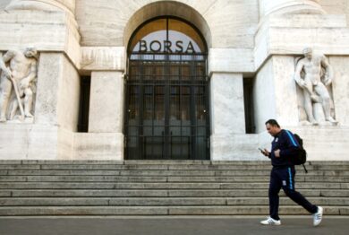 Ue, Borse in rialzo, faro sui negoziati Russia-Ucraina. Affondano gas-petrolio