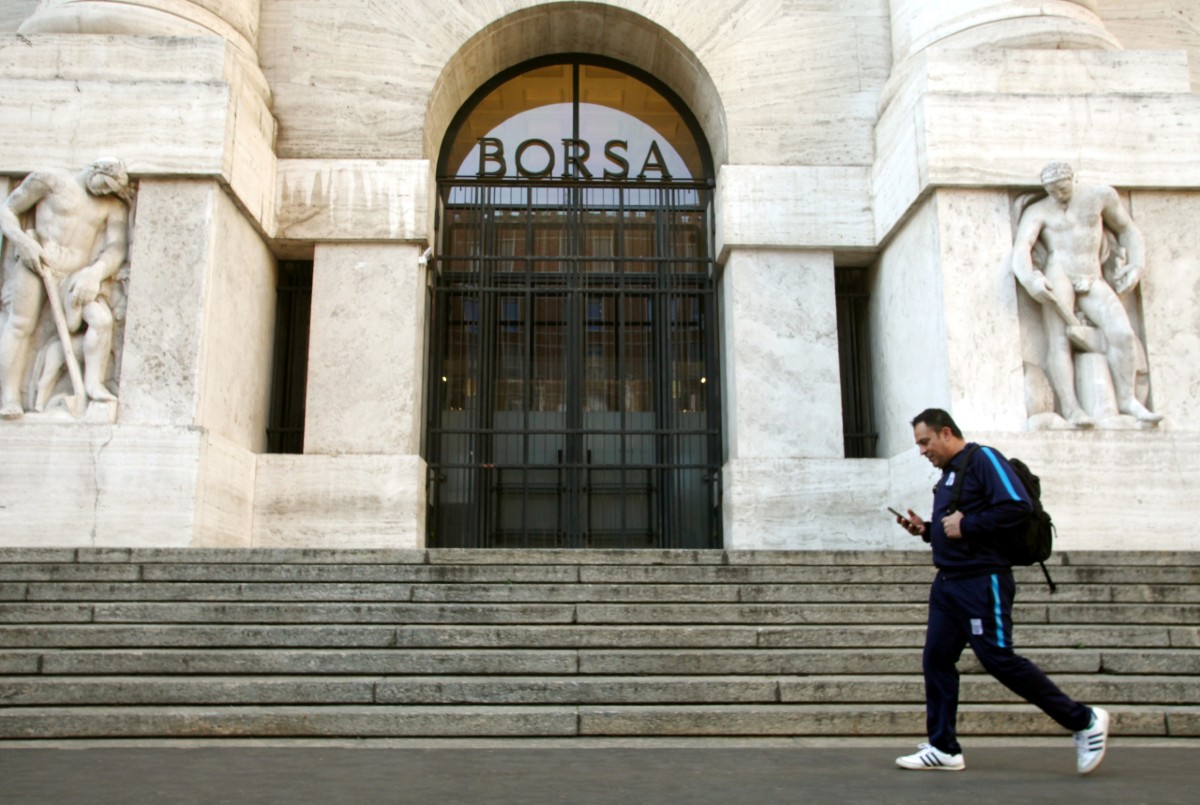 Ue, Borse in rialzo, faro sui negoziati Russia-Ucraina. Affondano gas-petrolio Ue, Borse in rialzo, faro sui negoziati Russia-Ucraina. Affondano gas-petrolio