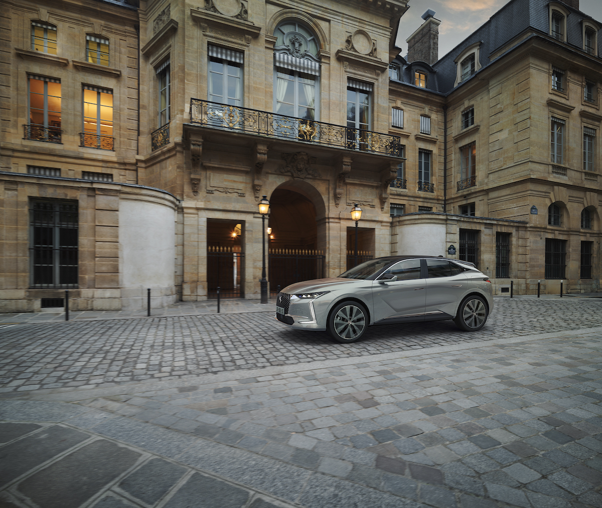 Nasce il magazine “DS Automobiles dal circuito alla strada” Nasce il magazine “DS Automobiles dal circuito alla strada”