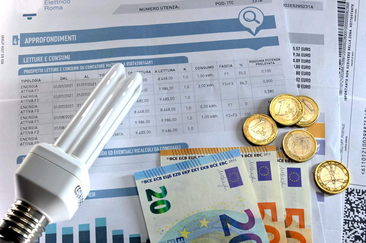 Gas-benzina, aumento prezzi ingiustificato: procura apre indagine su rincari Gas-benzina, aumento prezzi ingiustificato: procura apre indagine su rincari