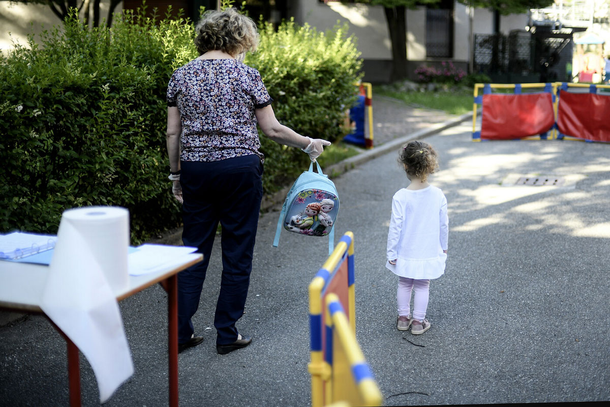 “Visitate l’asilo al telefono”. Roma, il II Municipio fa miracoli per le mamme “Visitate l’asilo al telefono”. Roma, il II Municipio fa miracoli per le mamme