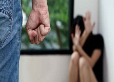 Milano, trans 22enne segregata per mesi e costretta a prostituirsi