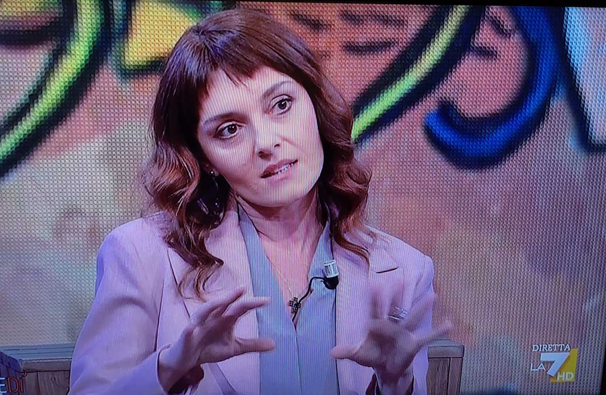 Nona Mikhelidze: tutti pazzi per la bella politologa esperta di Russia Nona Mikhelidze: tutti pazzi per la bella politologa esperta di Russia