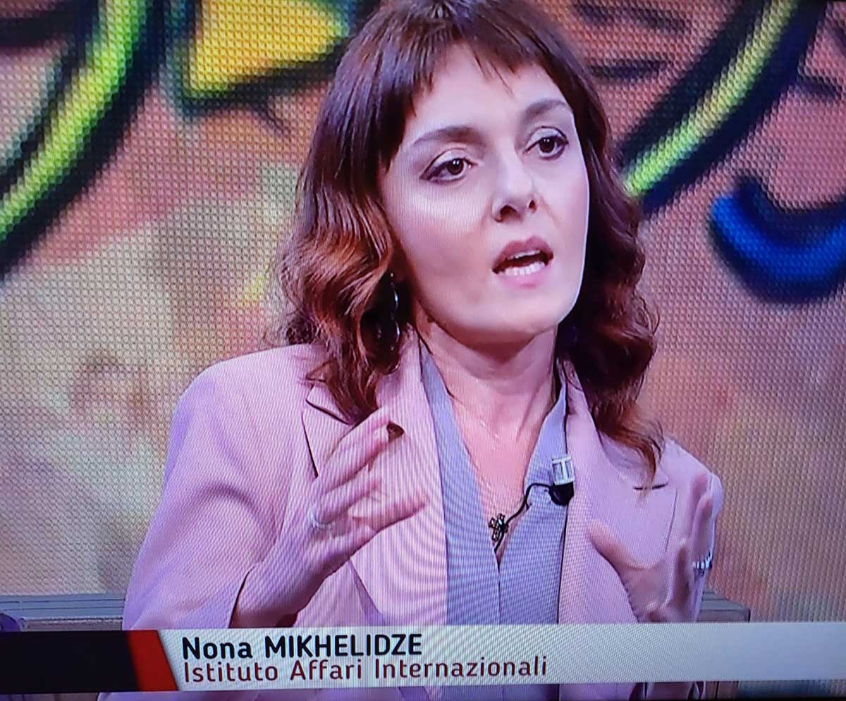 Nona Mikhelidze: tutti pazzi per la bella politologa esperta di Russia Nona Mikhelidze: tutti pazzi per la bella politologa esperta di Russia
