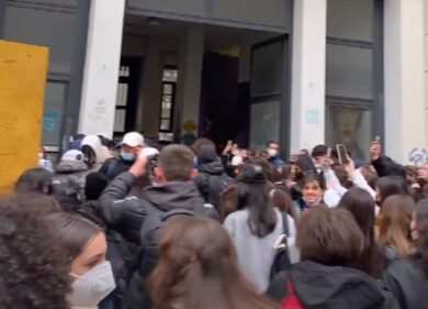 Brera di Milano occupato, la preside impedisce l’accesso di acqua e cibo