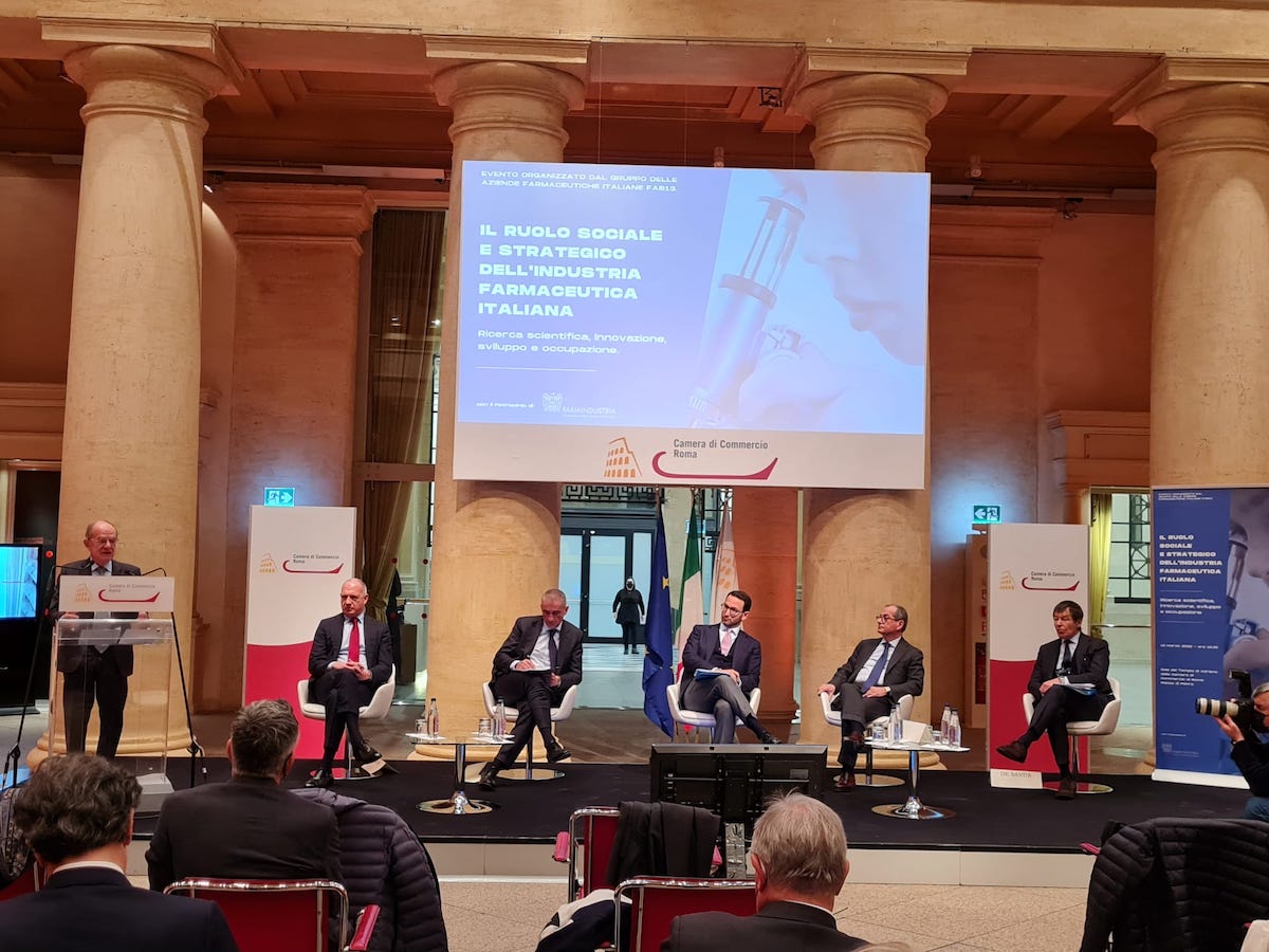 Il ruolo sociale e strategico dell’industria farmaceutica a capitale italiano Il ruolo sociale e strategico dell’industria farmaceutica a capitale italiano