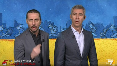 “M5s? Come l’aria nella pancia che poi… non è aria”, la gag di Luca e Paolo