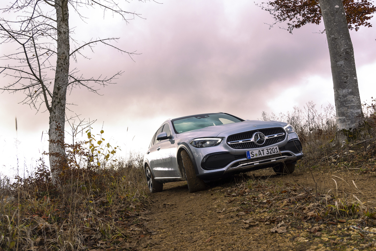 Nuova Mercedes Classe C All-Terrain, ti segue su ogni strada. Nuova Mercedes Classe C All-Terrain, ti segue su ogni strada.