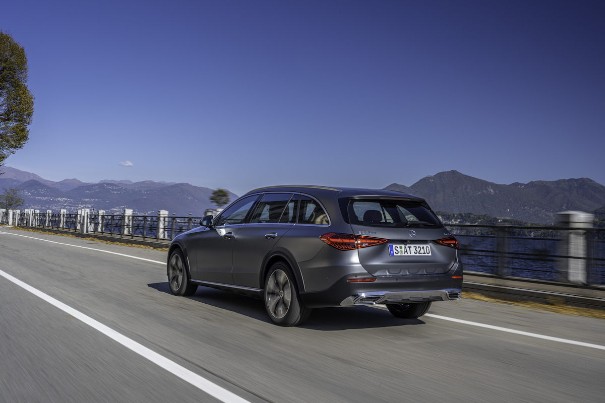 Nuova Mercedes Classe C All-Terrain, ti segue su ogni strada. Nuova Mercedes Classe C All-Terrain, ti segue su ogni strada.