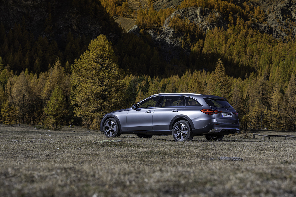 Nuova Mercedes Classe C All-Terrain, ti segue su ogni strada. Nuova Mercedes Classe C All-Terrain, ti segue su ogni strada.