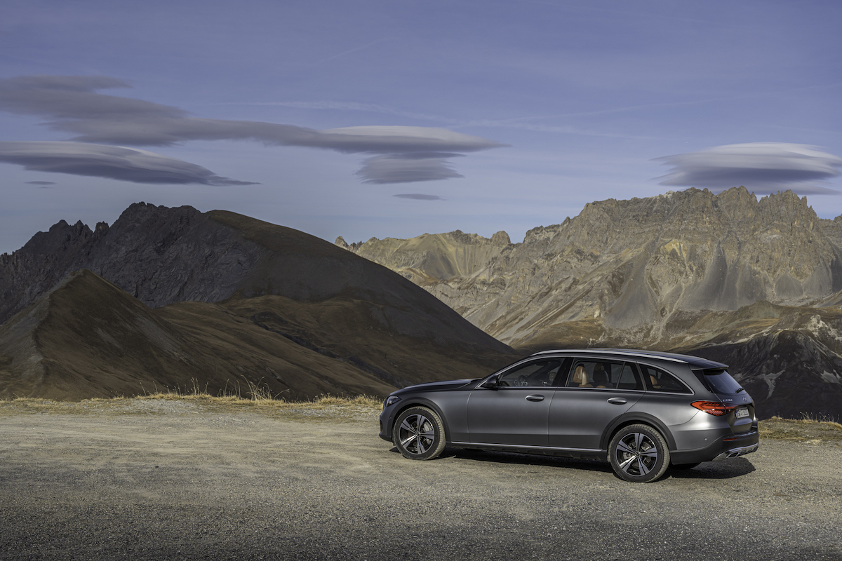 Nuova Mercedes Classe C All-Terrain, ti segue su ogni strada. Nuova Mercedes Classe C All-Terrain, ti segue su ogni strada.