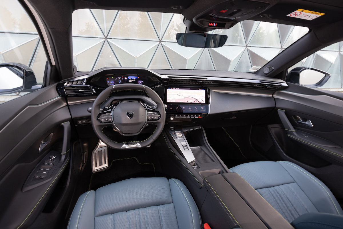 Nuova Peugeot 308 riceve il Red Dot Award 2022