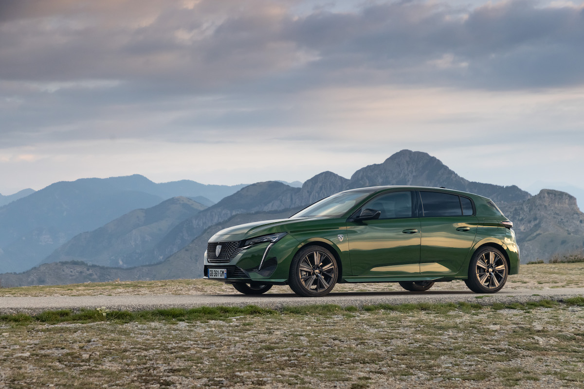 Nuova Peugeot 308 riceve il Red Dot Award 2022