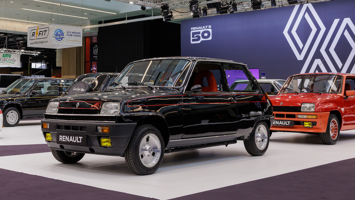 Renault 5 compie 50 anni e li festeggia a Retromobile Parigi
