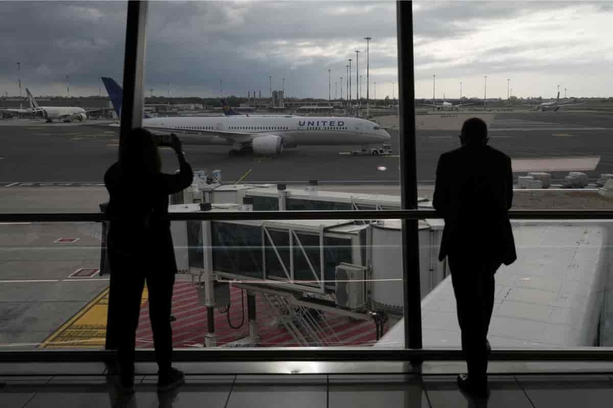 Vola l’Alta velocità: da Fiumicino aeroporto a Napoli, senza passare per Roma Vola l’Alta velocità: da Fiumicino aeroporto a Napoli, senza passare per Roma