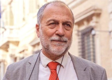 Ucraina. M5S, c’è chi dice no. Coltorti: niente invio armi, fare da pacieri