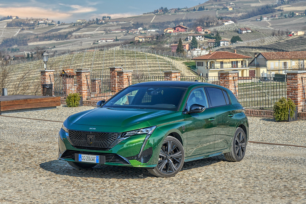 Nuova Peugeot 308 incontrano le eccellenze di Langhe, Monferrato e Roero Nuova Peugeot 308 incontrano le eccellenze di Langhe, Monferrato e Roero